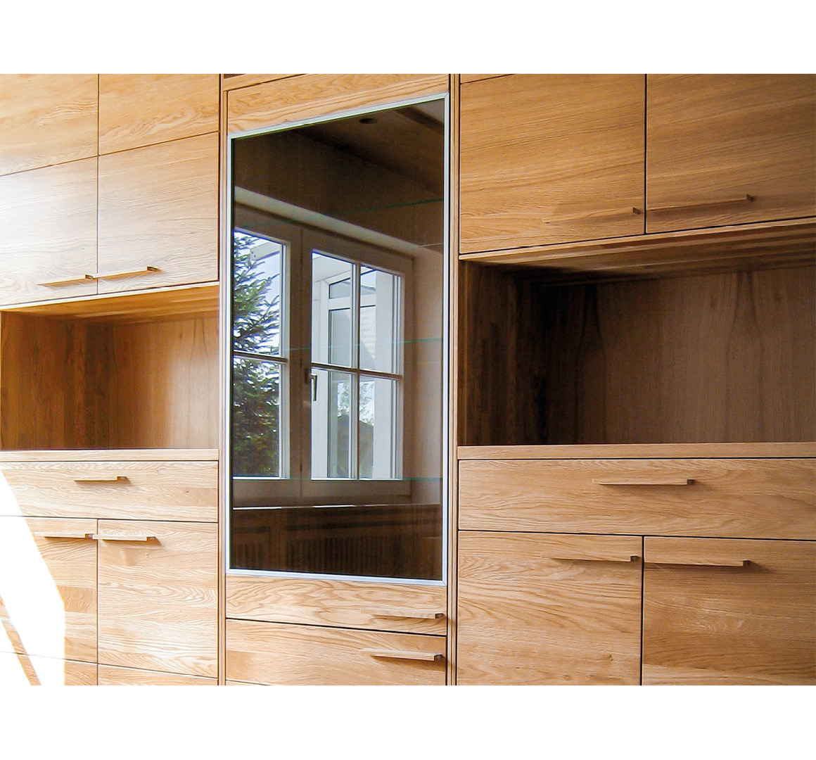 Maßgefertigter Wohnzimmerschrank von Innenausbau Schüll aus Neuler