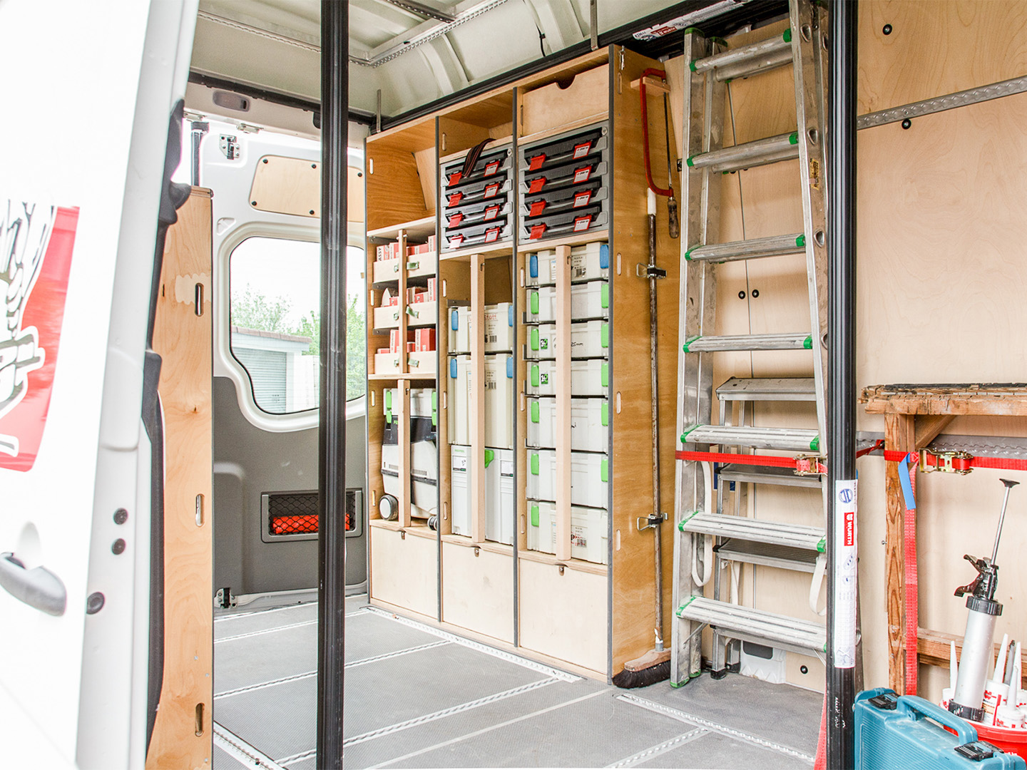 Schreinerhandwerk aus Neuler bei Schüll Innenausbau
